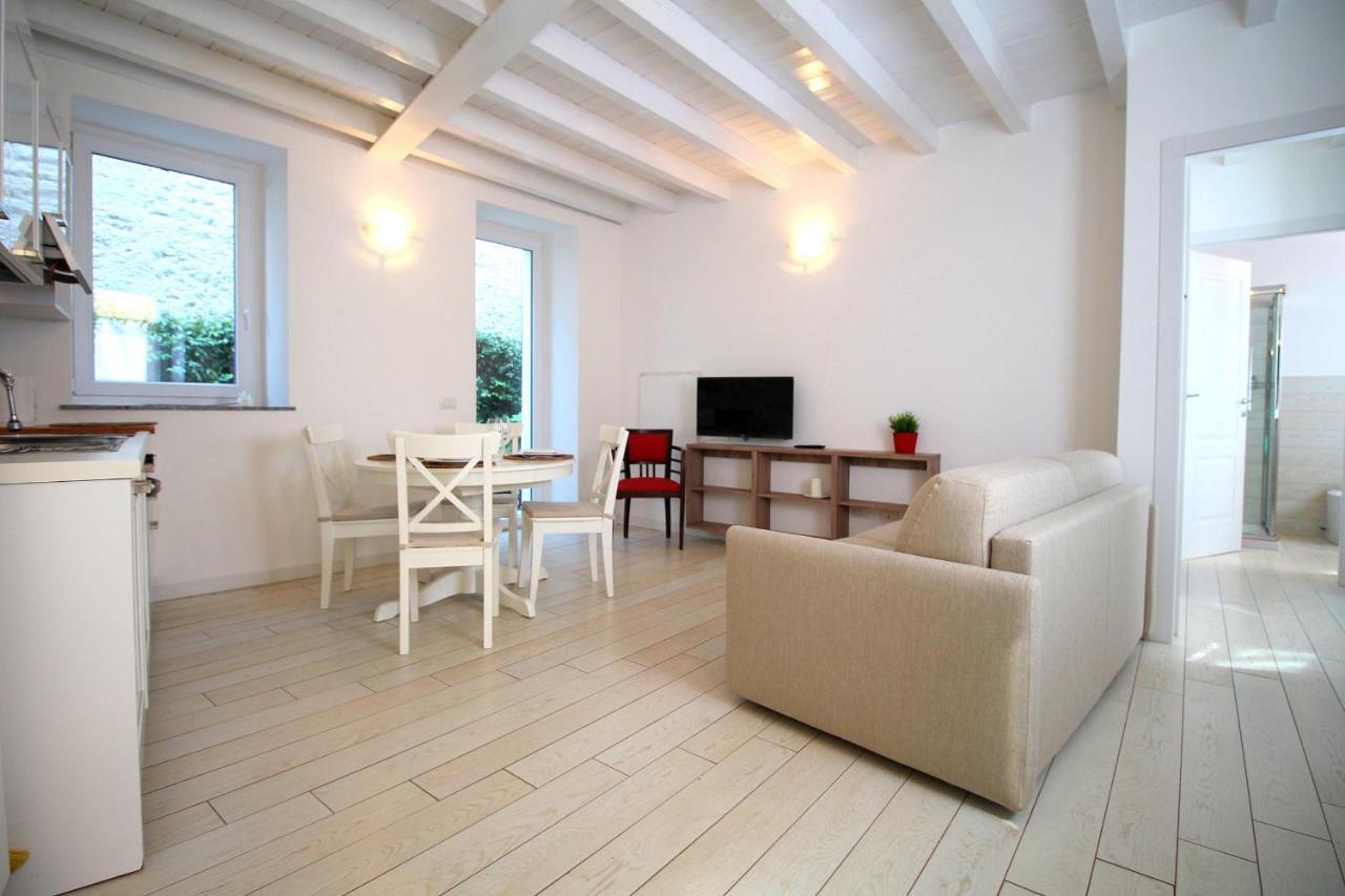 Lakefront Cadorna Apartment - Affitti Brevi Italia Lecco Ngoại thất bức ảnh